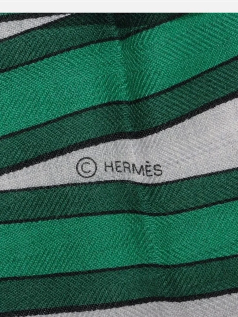 Hermes Grand Tralala 140 cashmere shawl - Picture 5 of 8